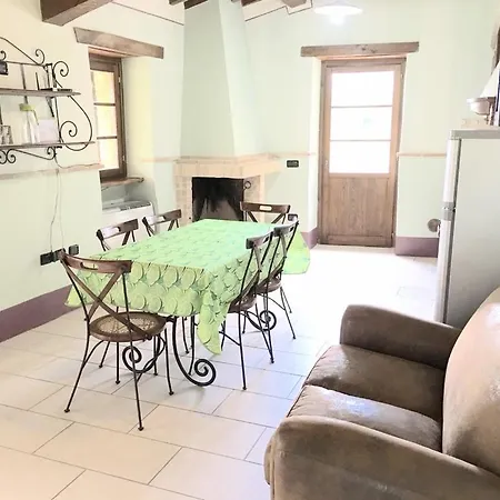 Fabulous Foliage In Extensive Grounds You Will Love Staying Here In Paradise Colle Umberto (Umbria)