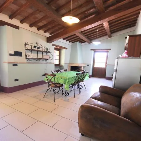 Fabulous Foliage In Extensive Grounds You Will Love Staying Here In Paradise *